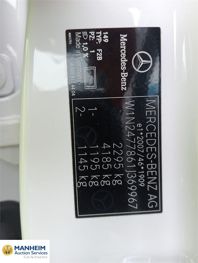 Foto Mercedes Benz GLA 19