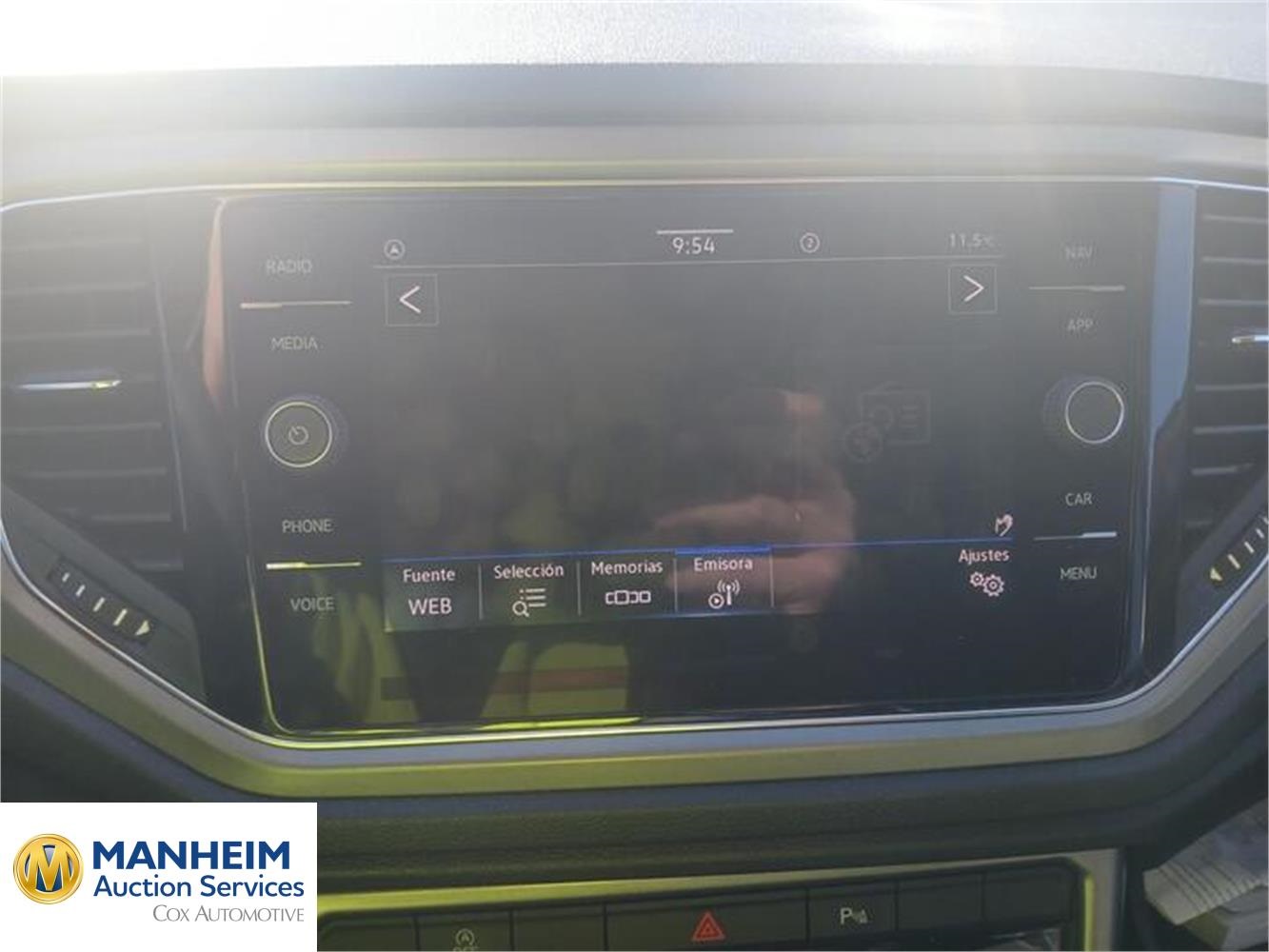 Foto Volkswagen T-Roc 24