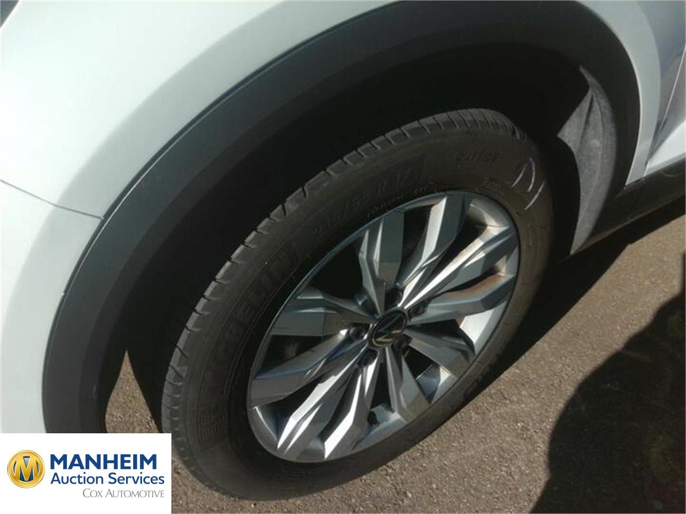 Foto Volkswagen T-Roc 25