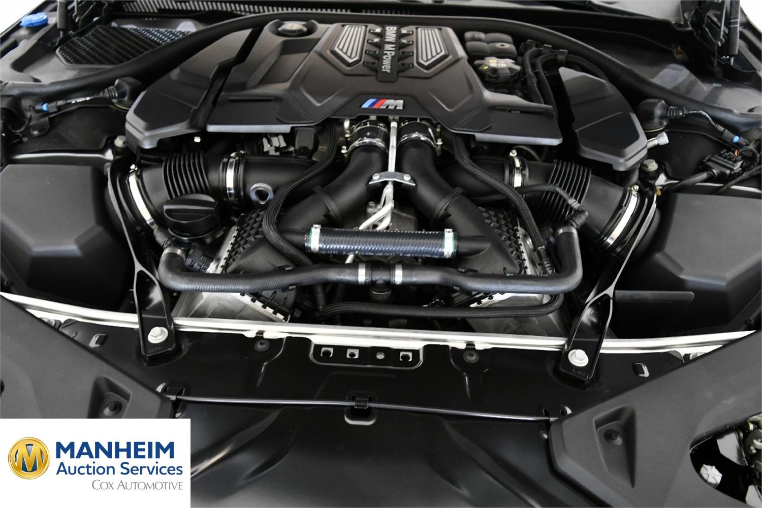 Foto BMW M8 Competition Coupé (F92) 12