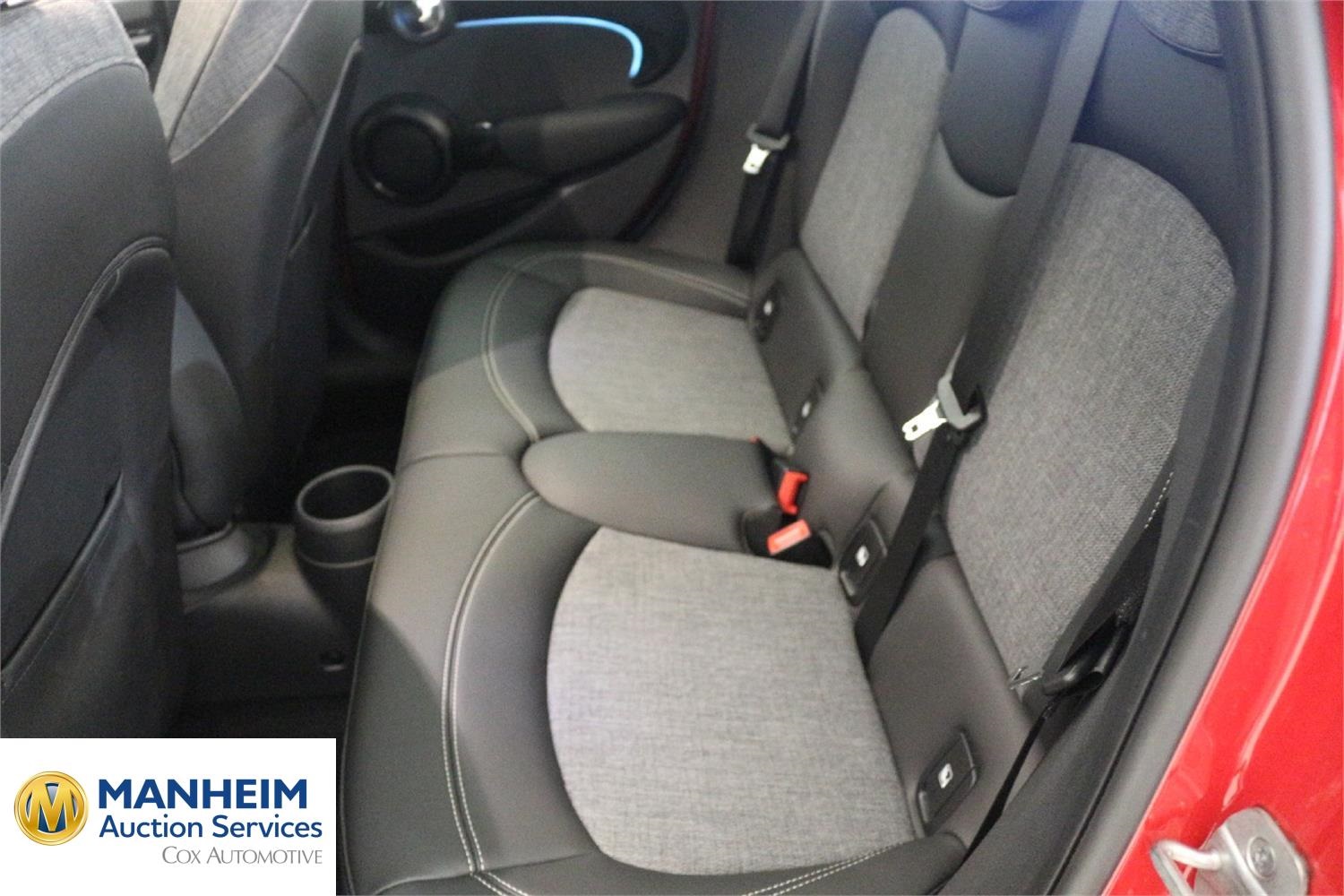 Foto Mini Cooper 5-puertas (F55) 10