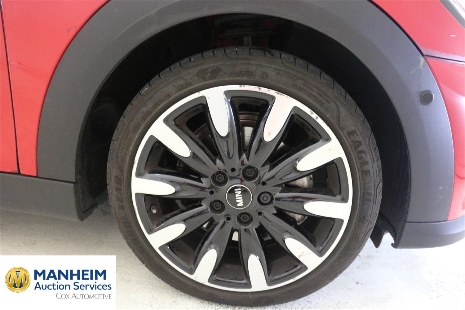 Foto Mini Cooper 5-puertas (F55) 32