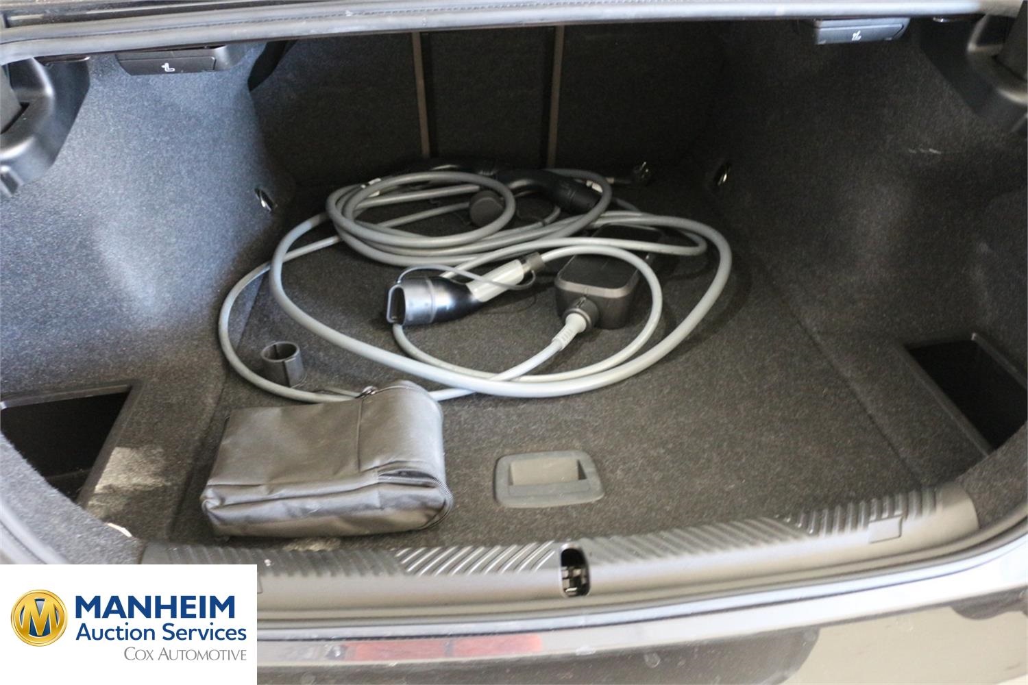 Foto BMW i5 eDrive40 Berlina (G60) 12