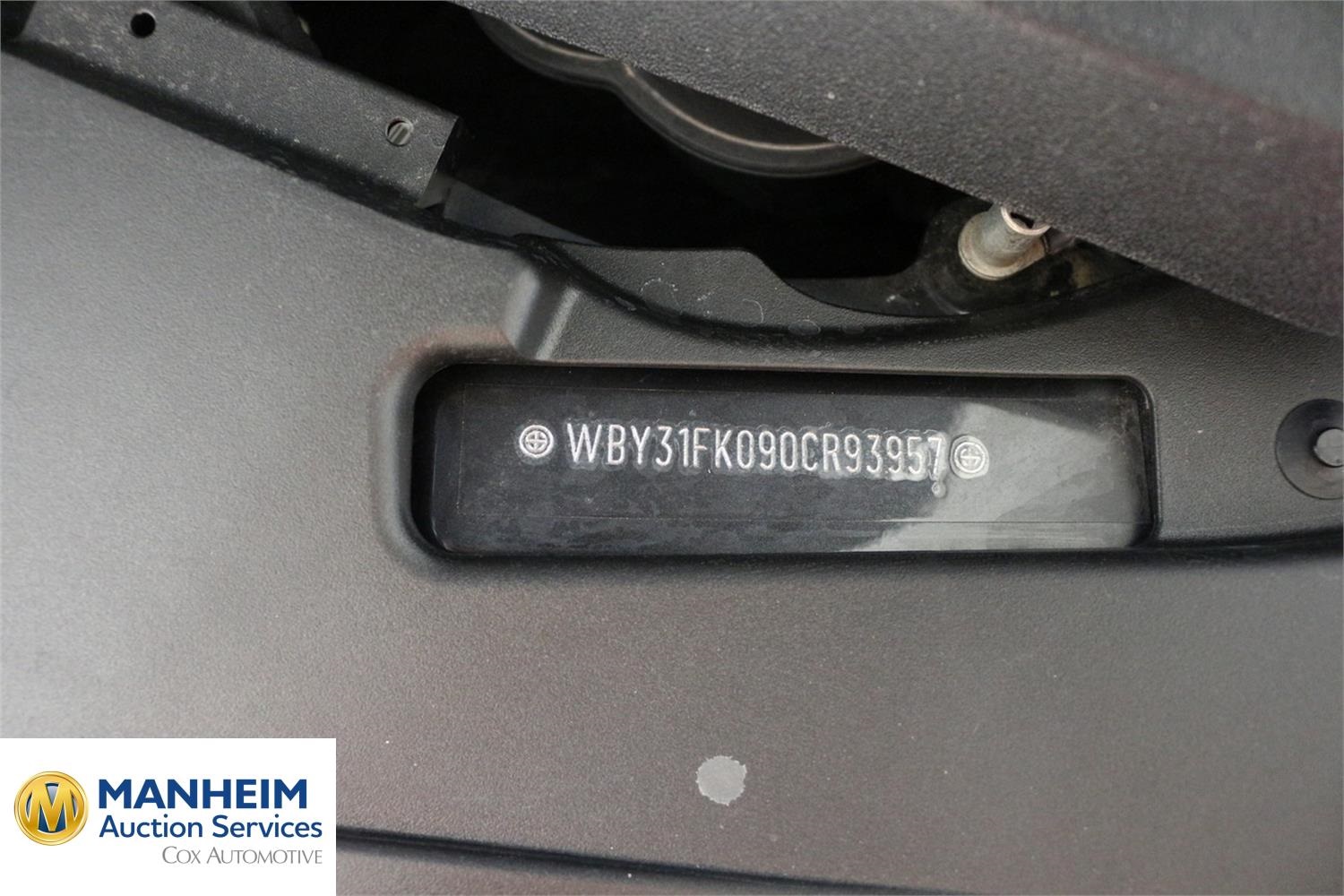 Foto BMW i5 eDrive40 Berlina (G60) 14
