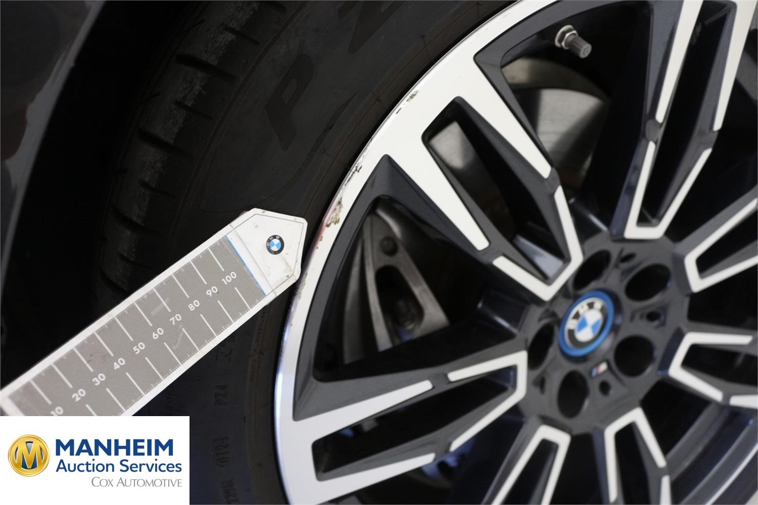 Foto BMW i5 eDrive40 Berlina (G60) 38