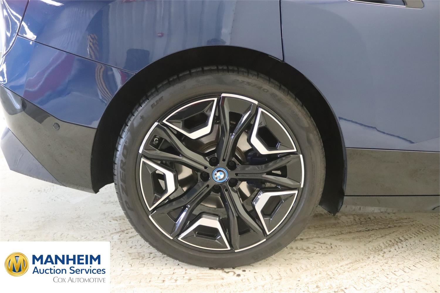 Foto BMW iX xDrive50 (I20) 34