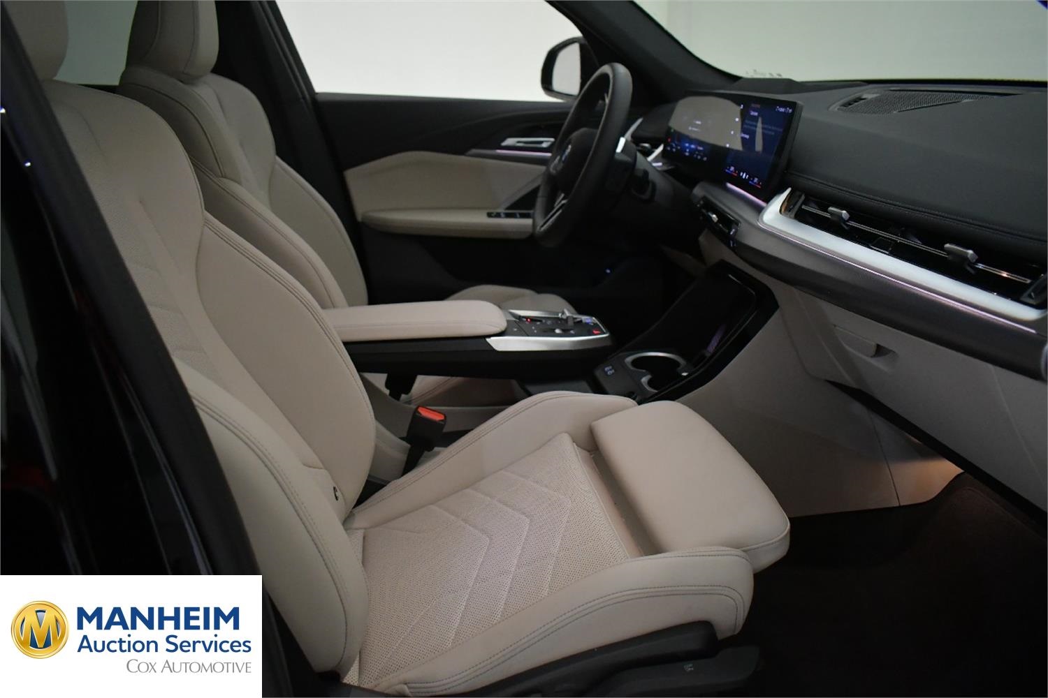 Foto BMW iX1 xDrive30 (U11) 5