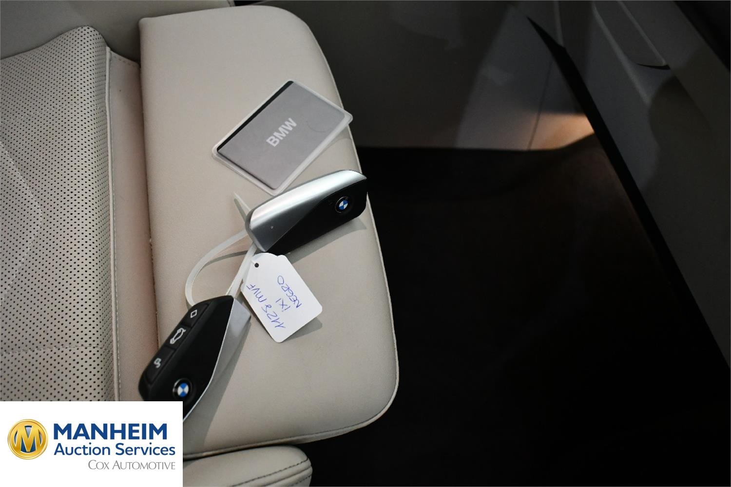 Foto BMW iX1 xDrive30 (U11) 15