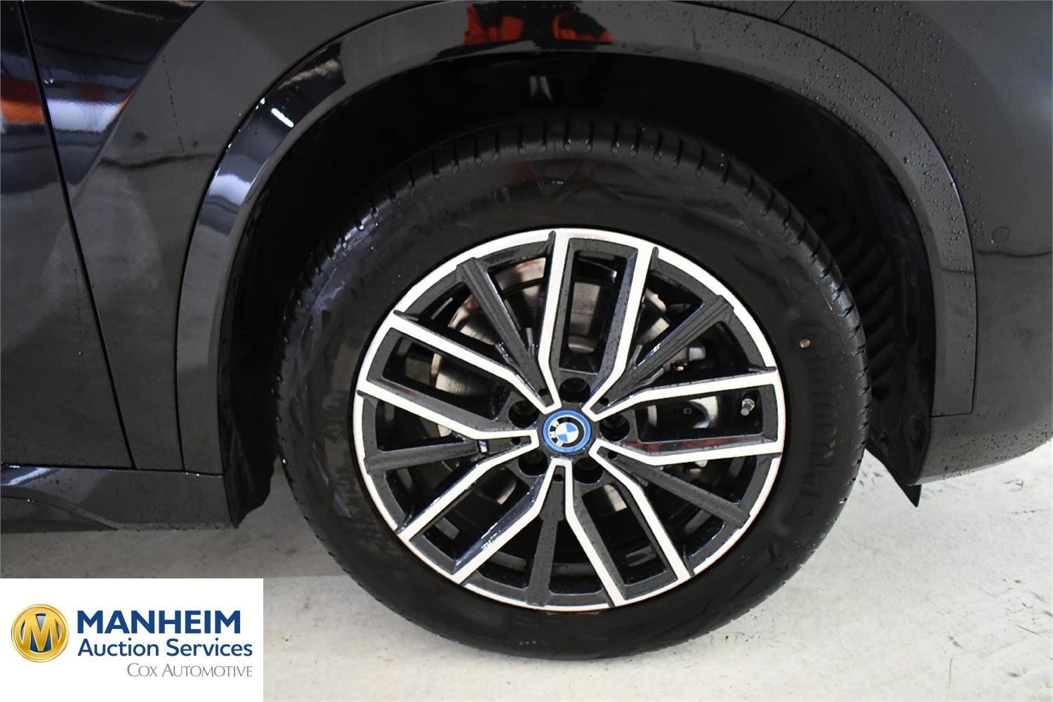 Foto BMW iX1 xDrive30 (U11) 34
