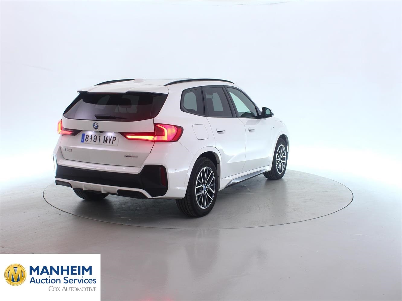 Foto BMW iX1 xDrive30 (U11) 3