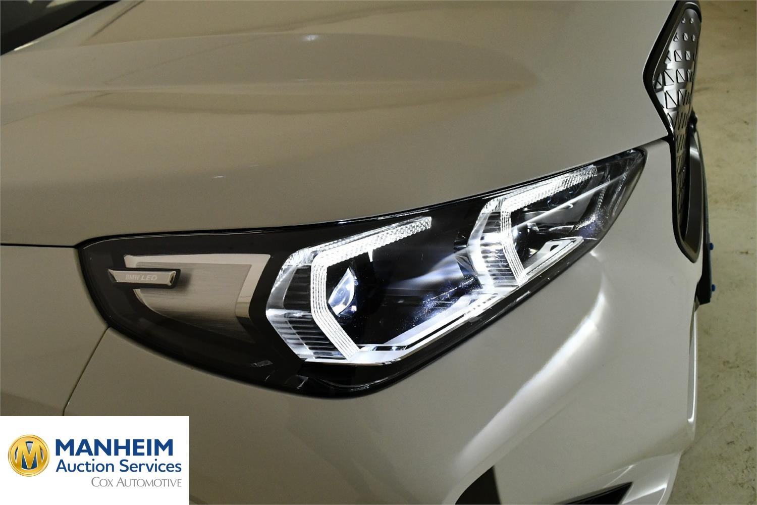 Foto BMW iX1 xDrive30 (U11) 16