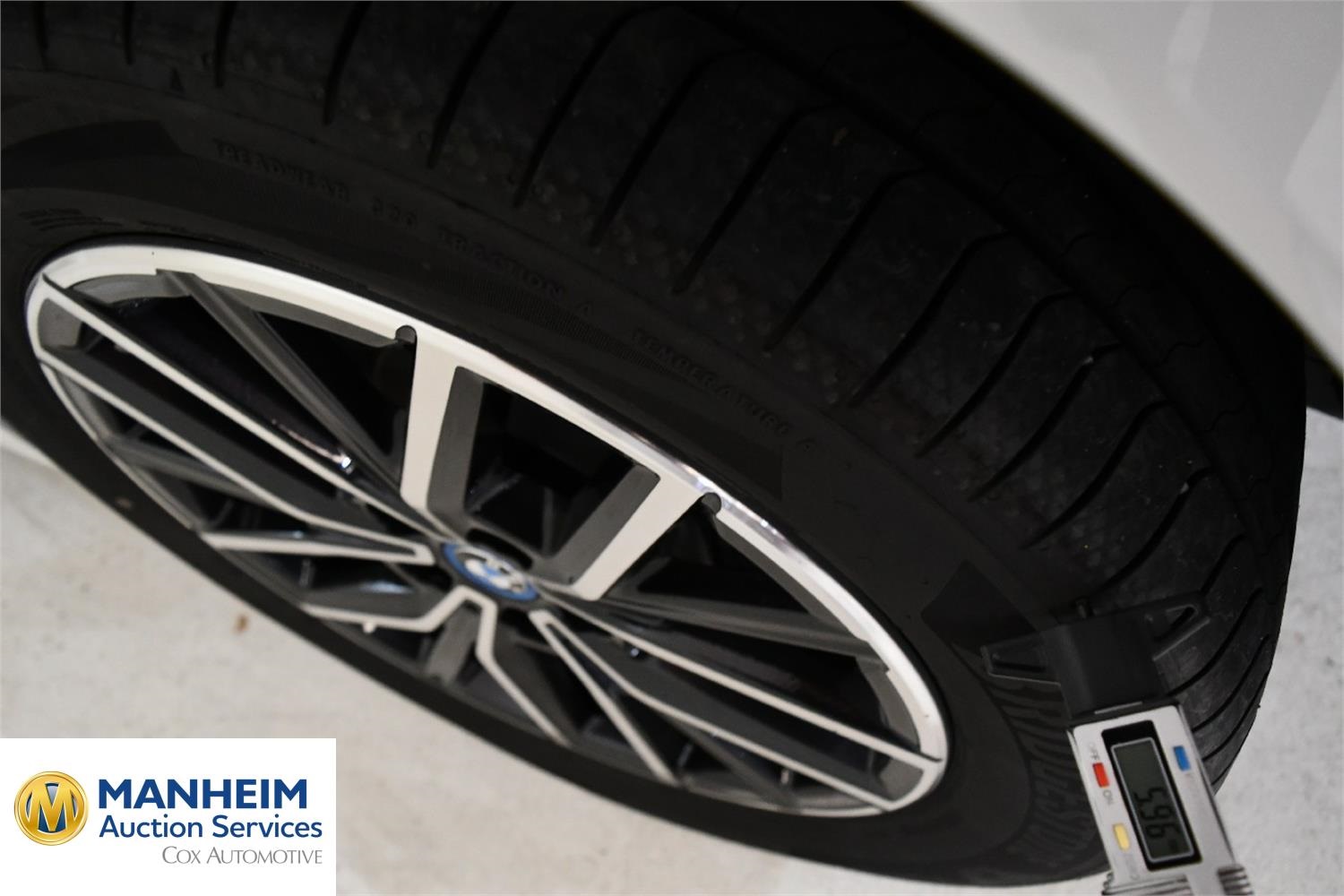Foto BMW iX1 xDrive30 (U11) 22