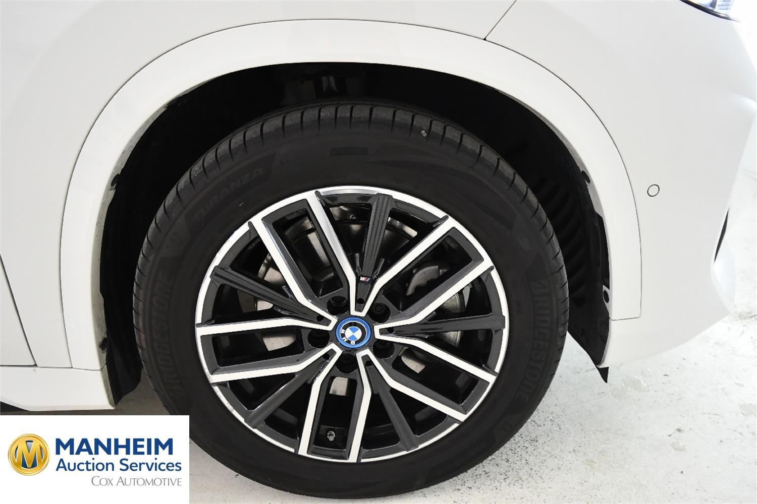 Foto BMW iX1 xDrive30 (U11) 34