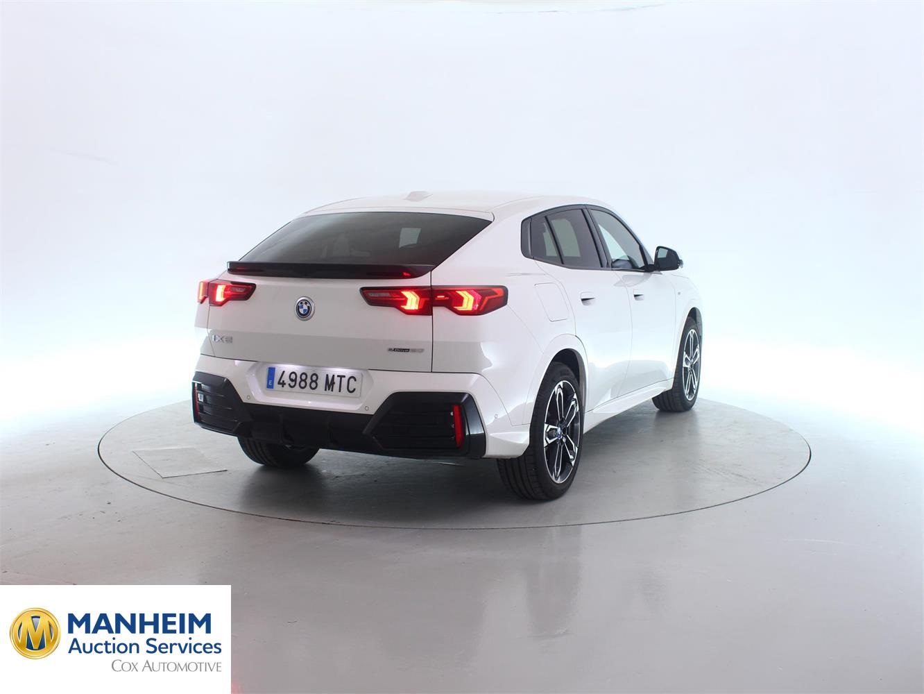 Foto BMW iX2 eDrive20 (U10) 3