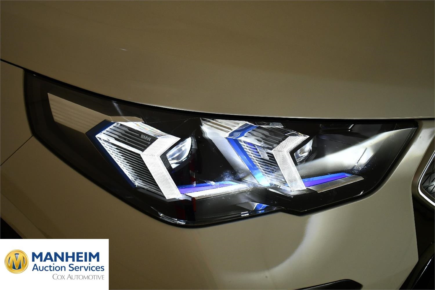 Foto BMW iX2 eDrive20 (U10) 16