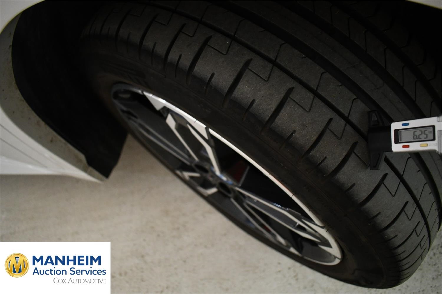 Foto BMW iX2 eDrive20 (U10) 23