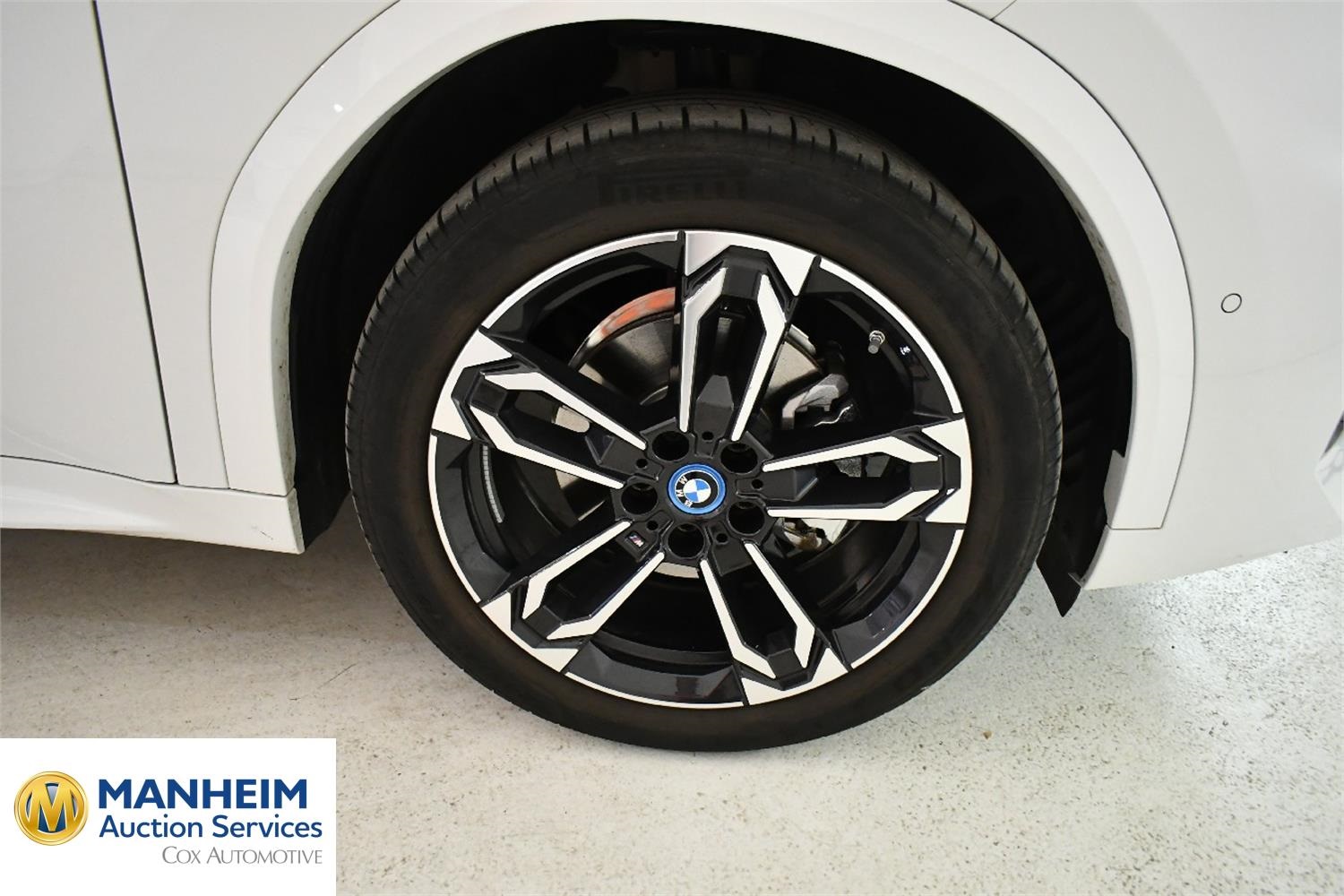 Foto BMW iX2 eDrive20 (U10) 33
