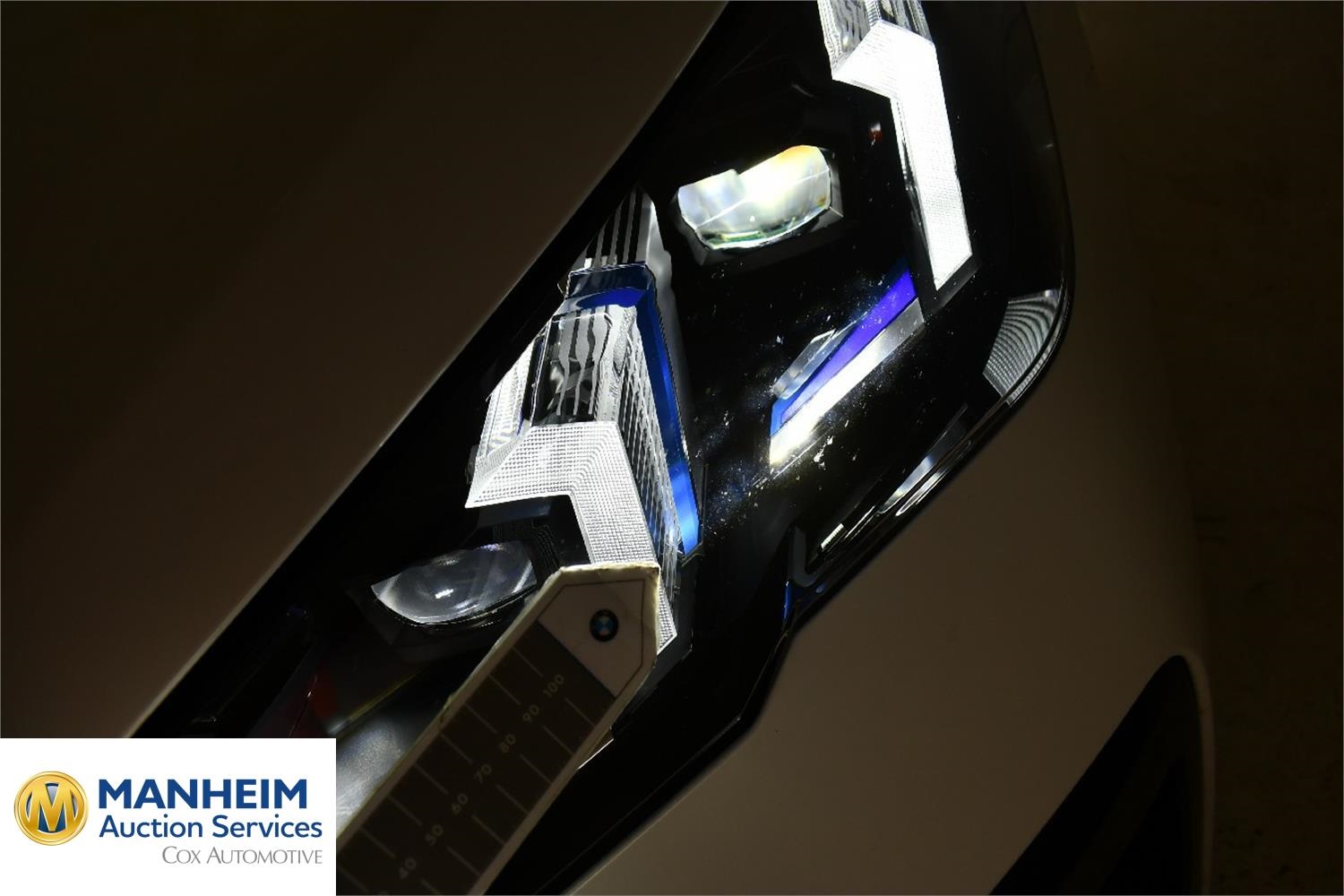Foto BMW iX2 eDrive20 (U10) 37