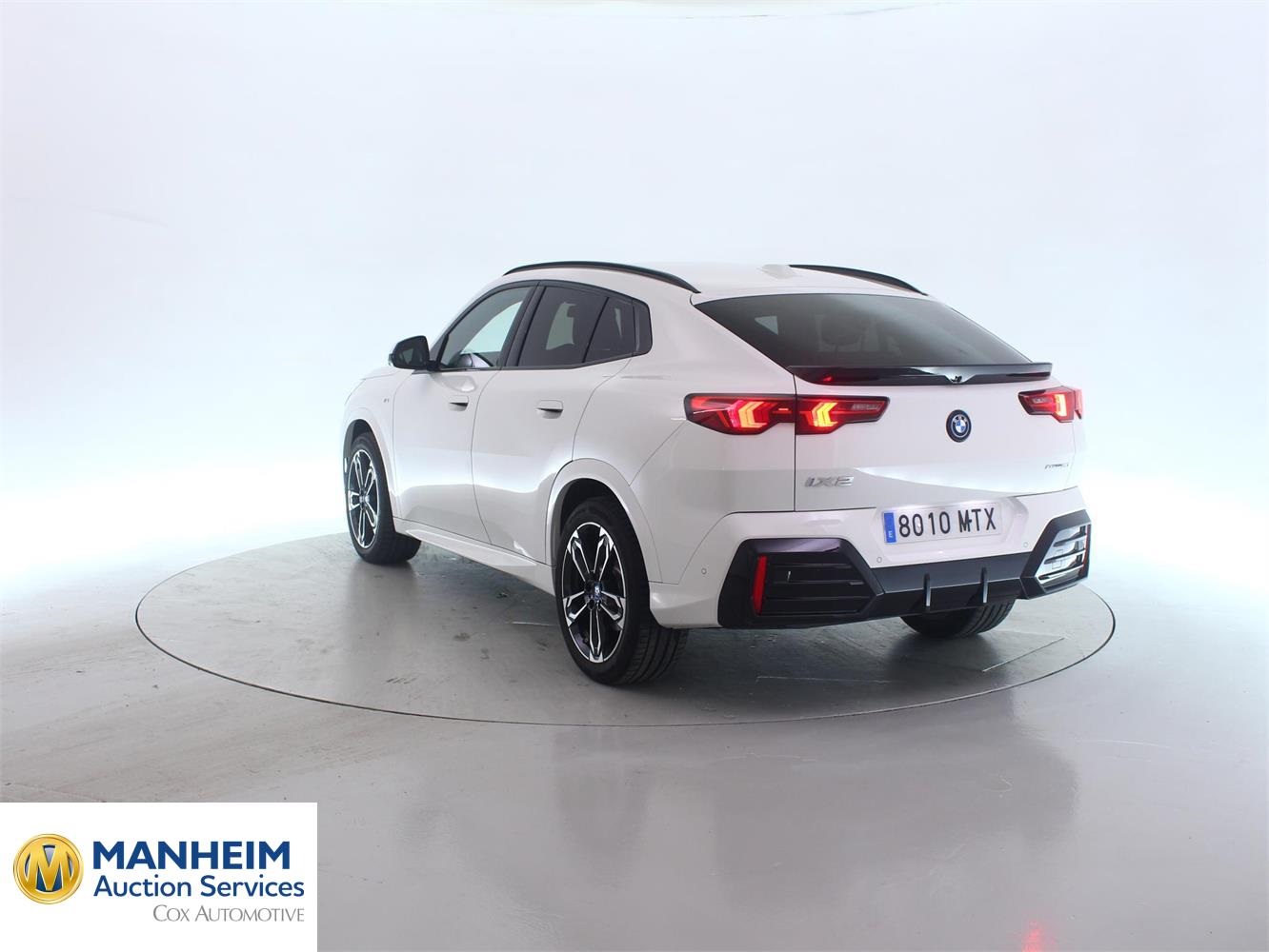 Foto BMW iX2 eDrive20 (U10) 2