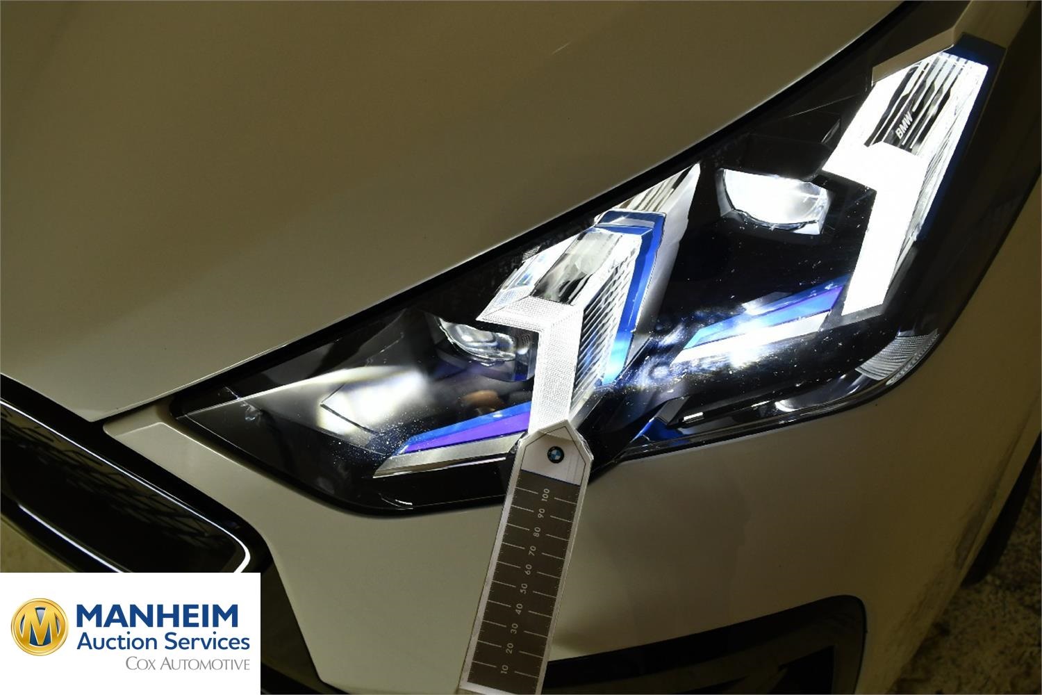 Foto BMW iX2 eDrive20 (U10) 36