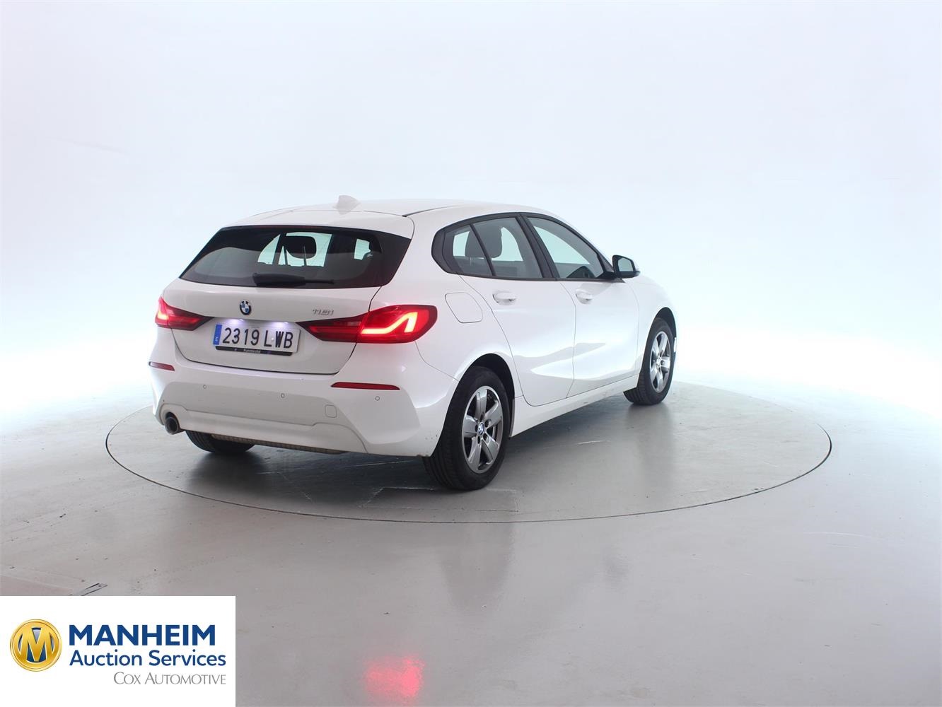 Foto BMW 118i (F40) 3