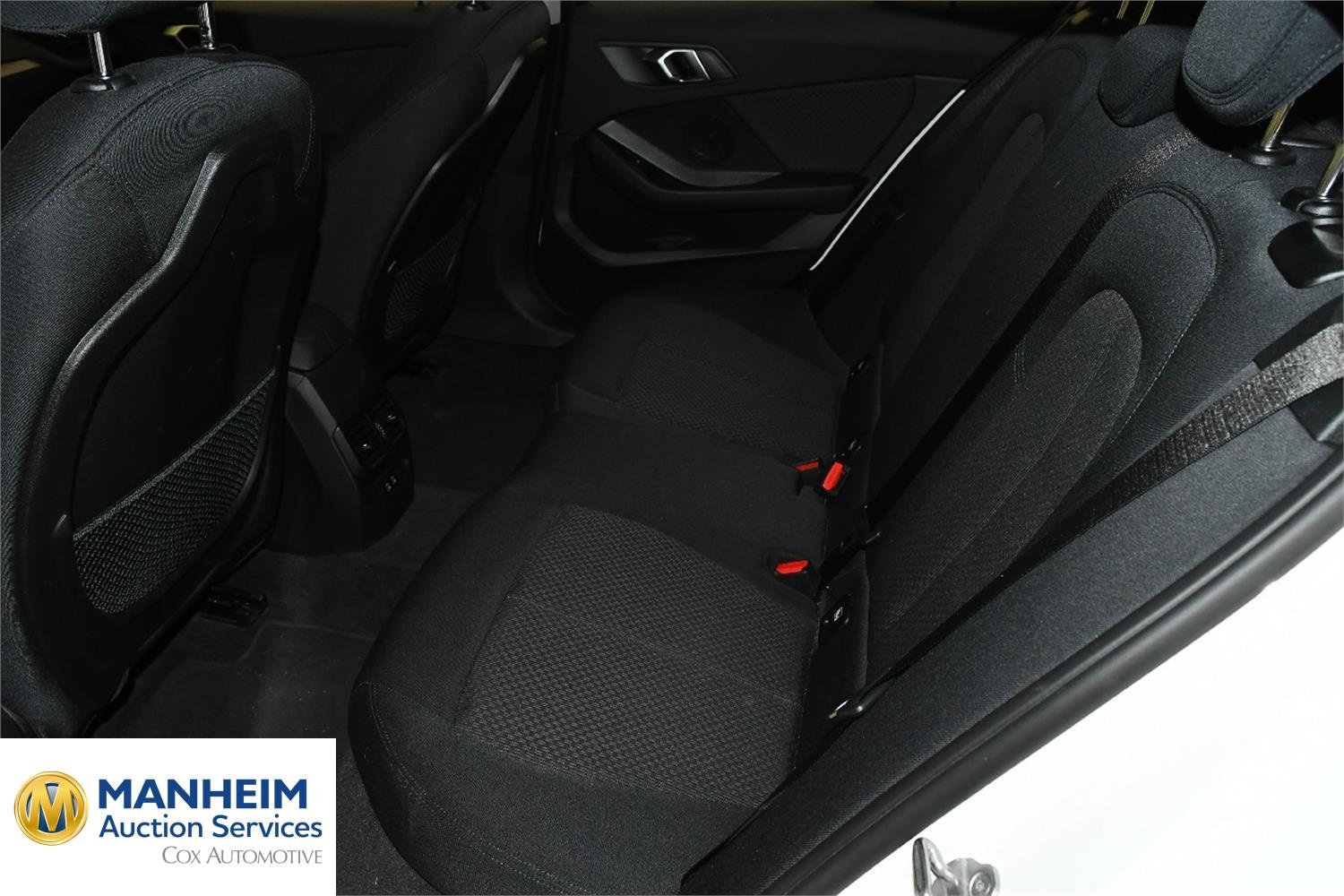 Foto BMW 118i (F40) 10