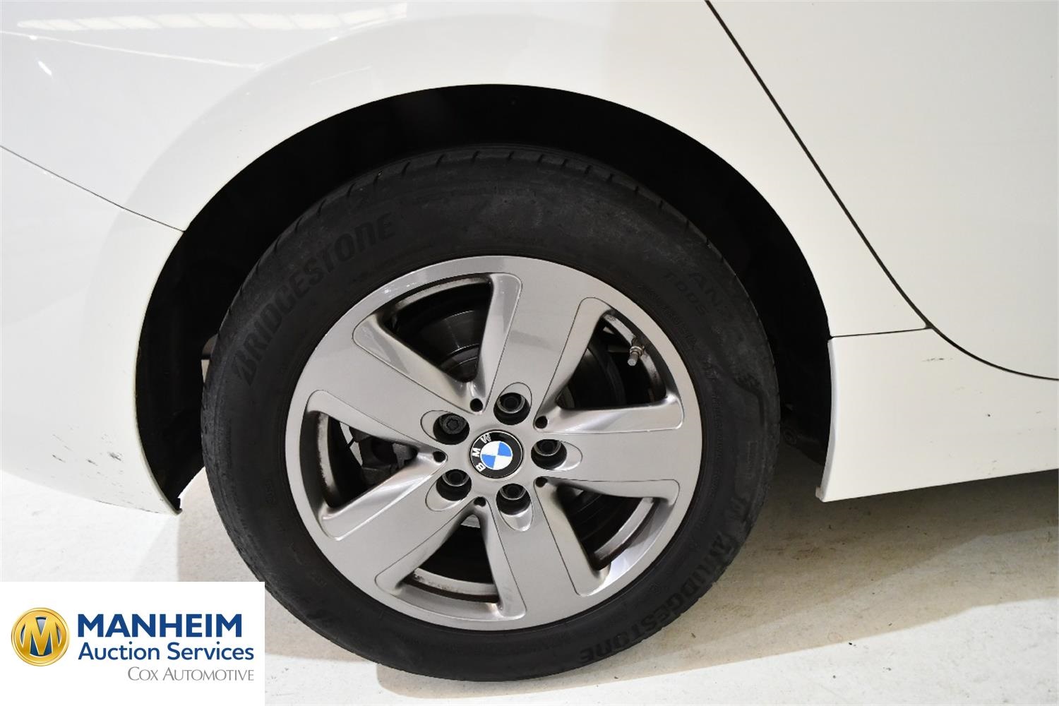 Foto BMW 118i (F40) 30