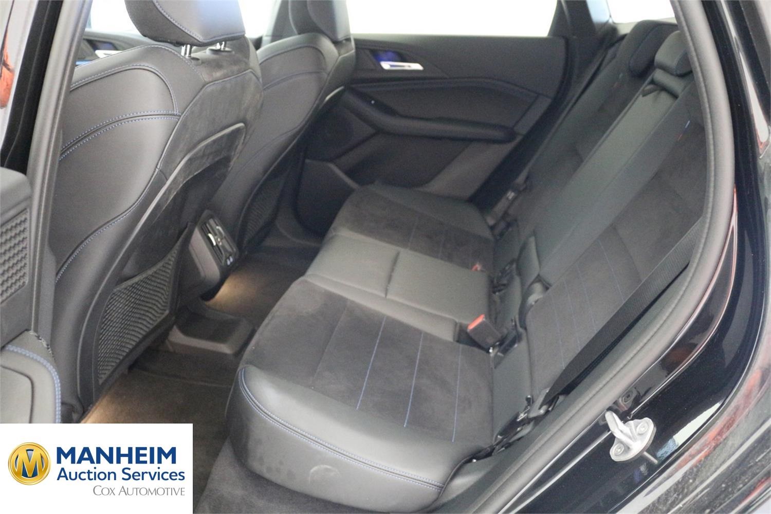 Foto BMW 230e xDrive Active Tourer (U06) 11