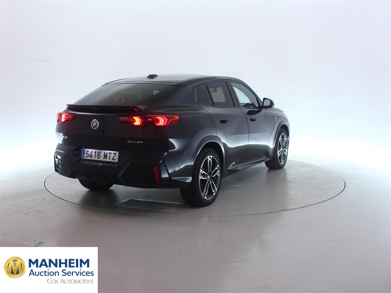 Foto BMW iX2 eDrive20 (U10) 3