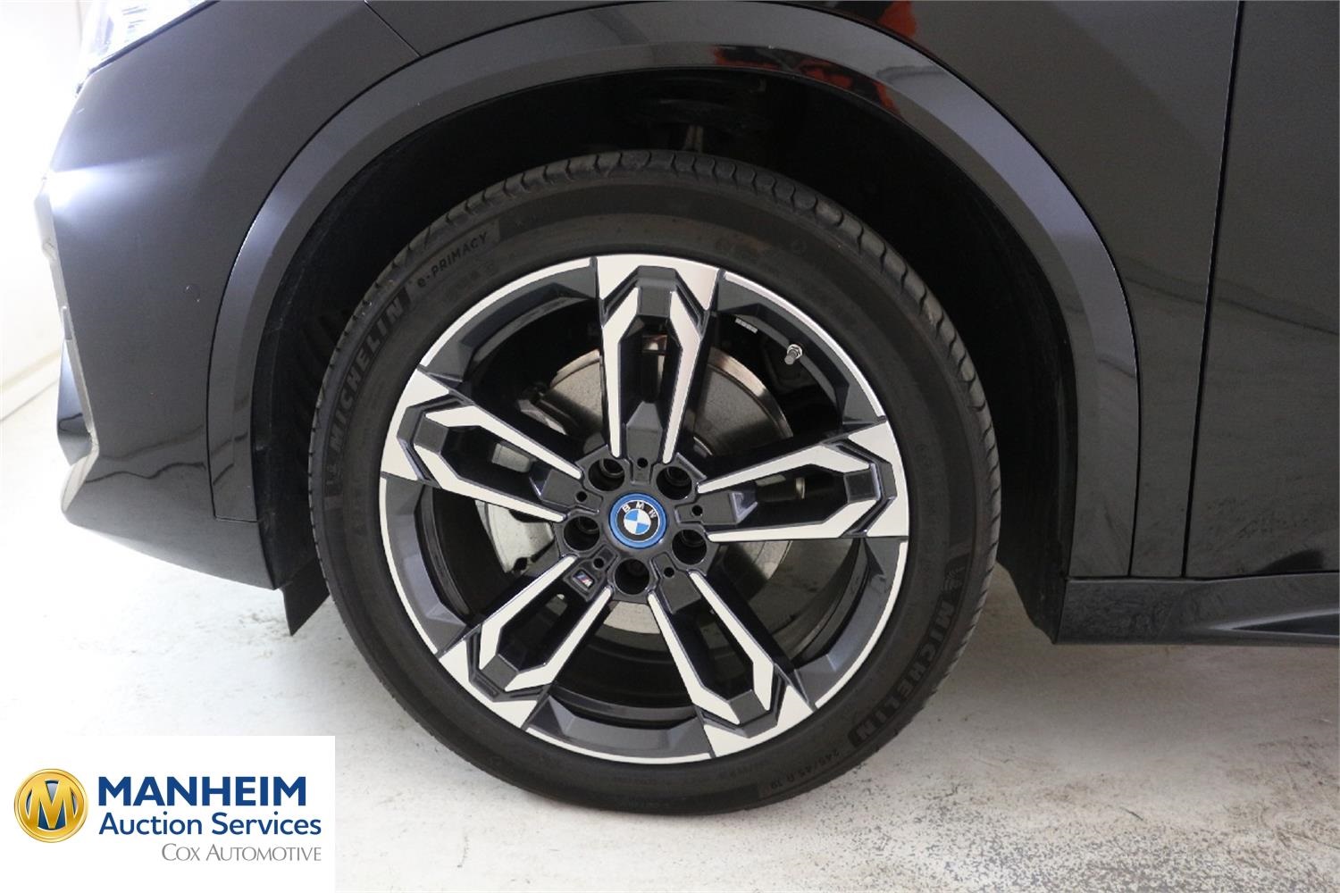 Foto BMW iX2 eDrive20 (U10) 30