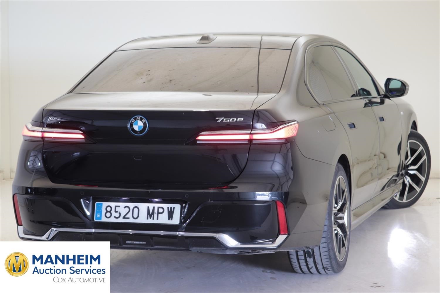 Foto BMW 750e xDrive Berlina (G70) 3