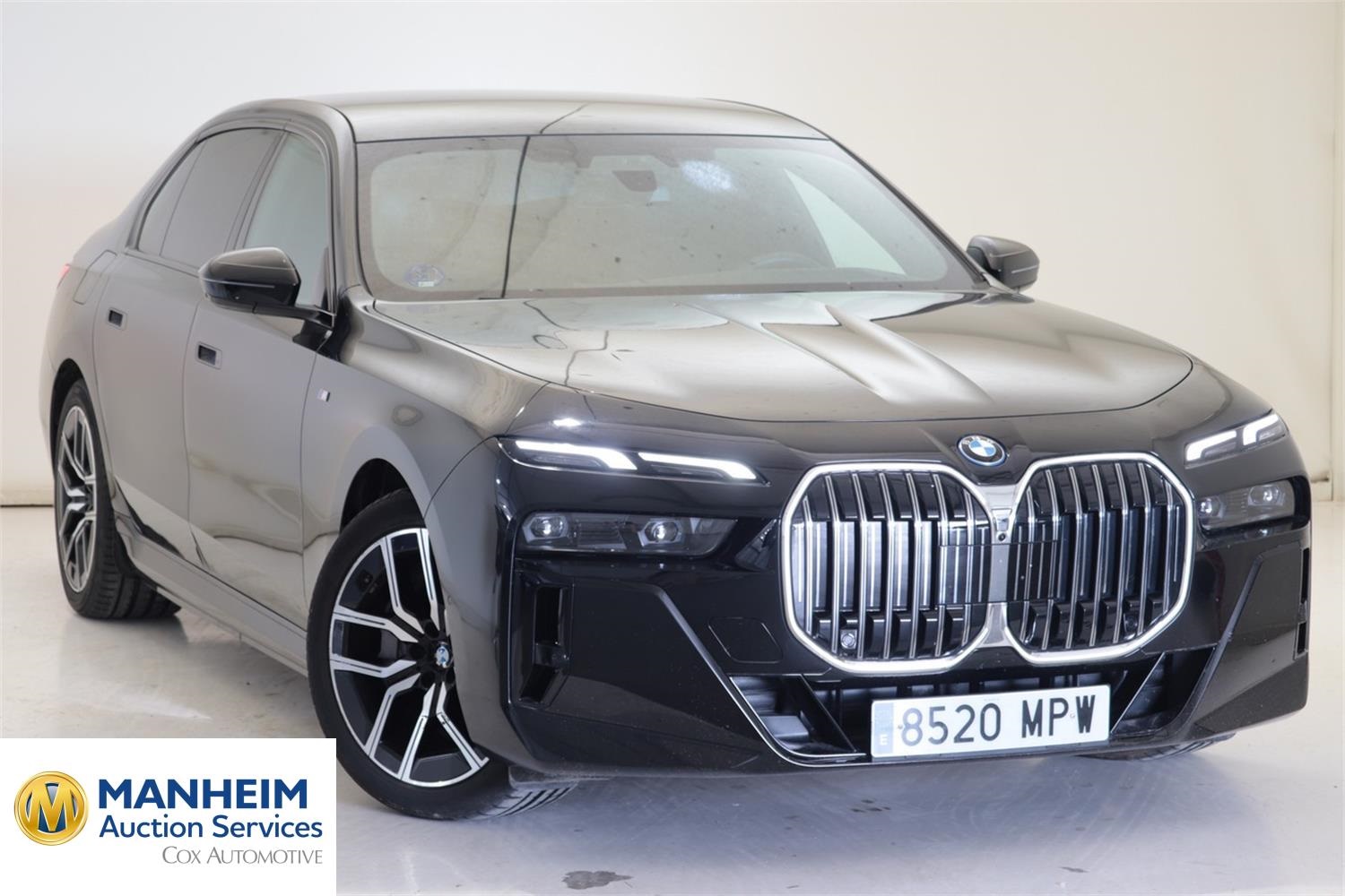 Foto BMW 750e xDrive Berlina (G70) 4
