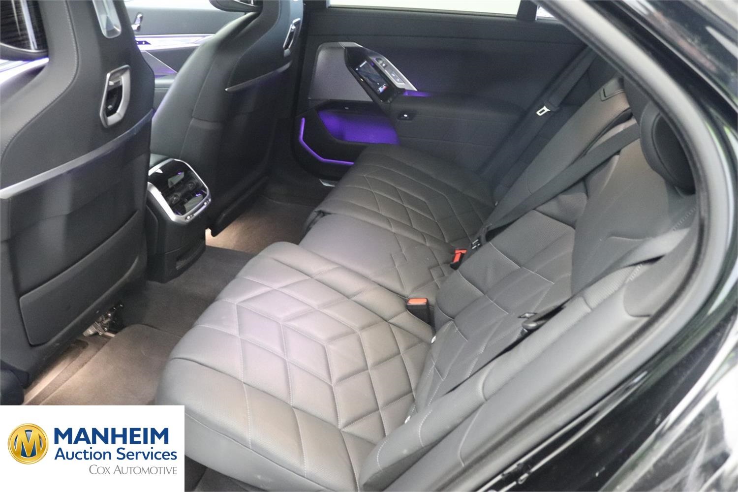 Foto BMW 750e xDrive Berlina (G70) 10