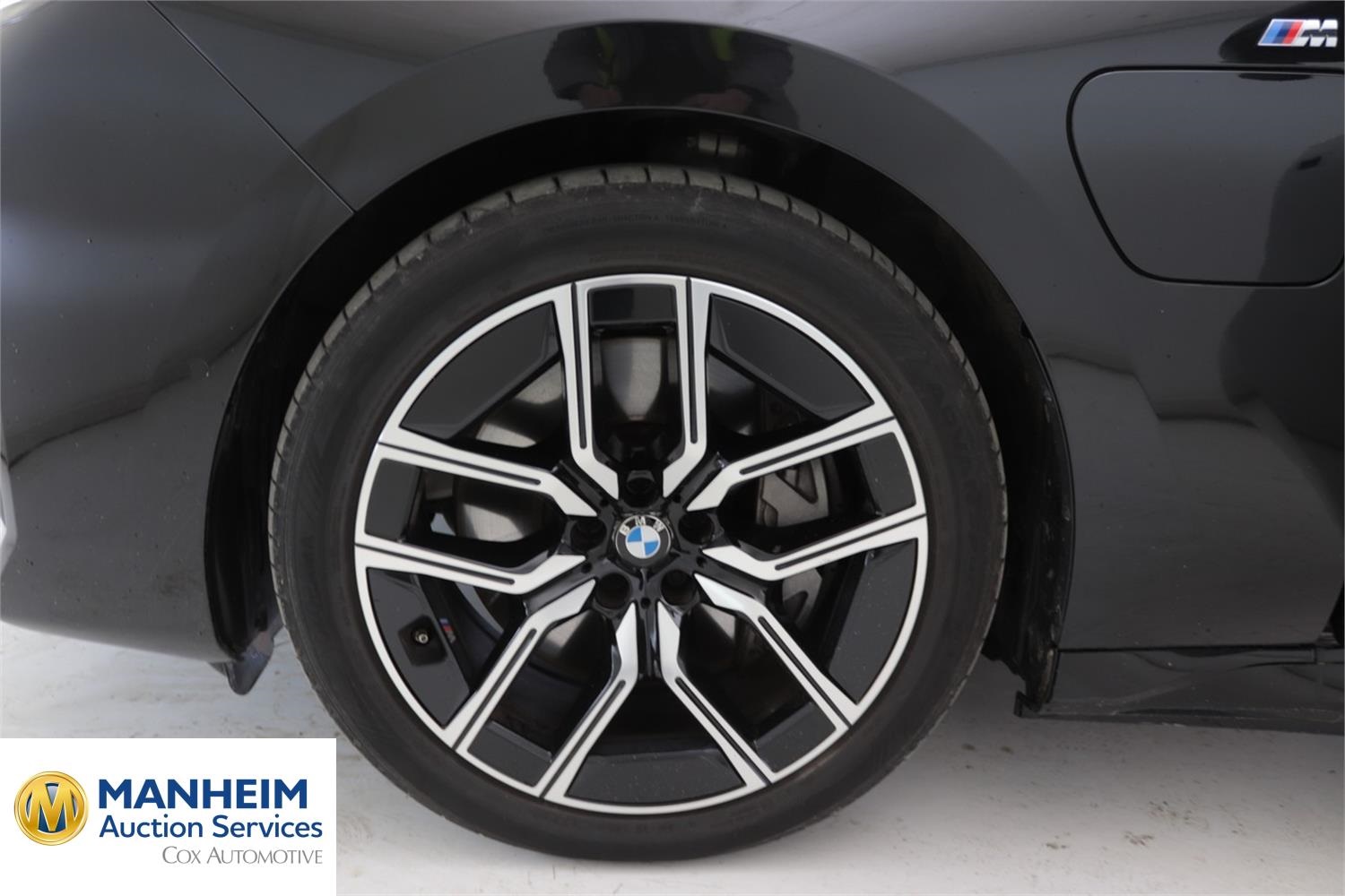 Foto BMW 750e xDrive Berlina (G70) 33