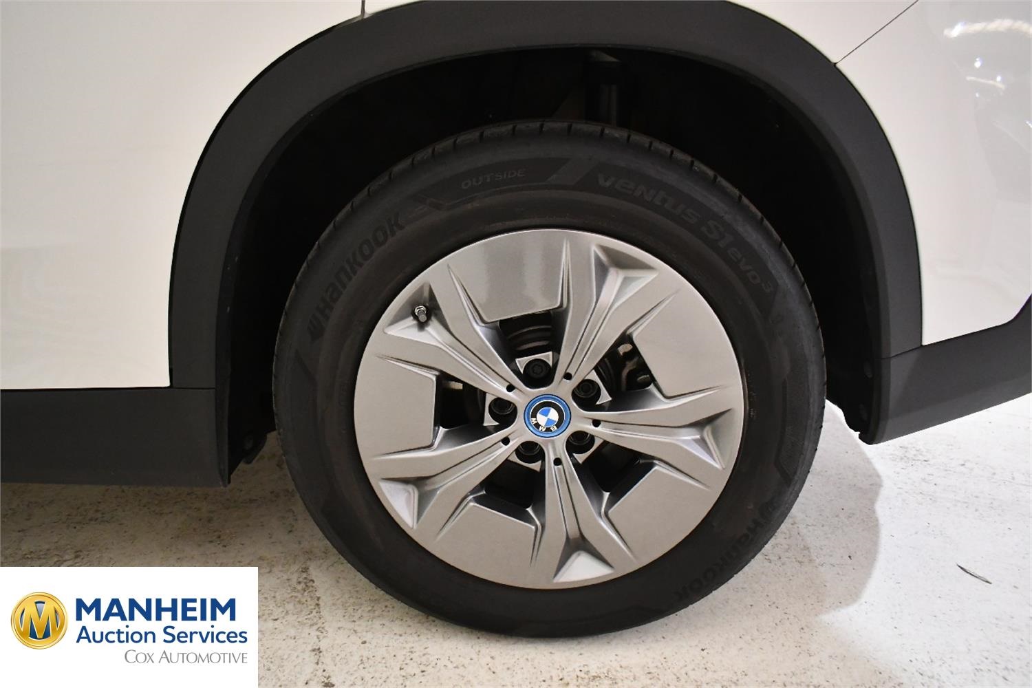 Foto BMW iX1 xDrive30 (U11) 30