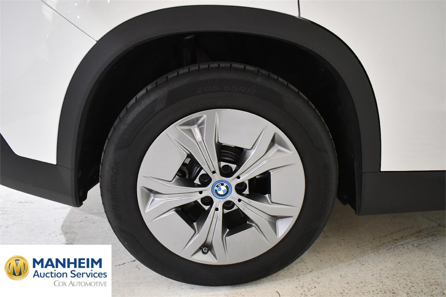 Foto BMW iX1 xDrive30 (U11) 31