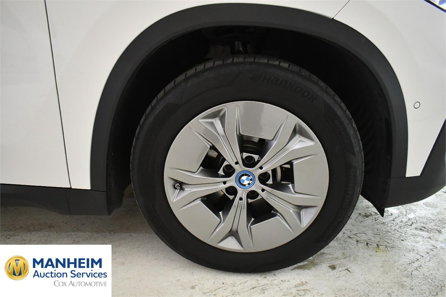 Foto BMW iX1 xDrive30 (U11) 32