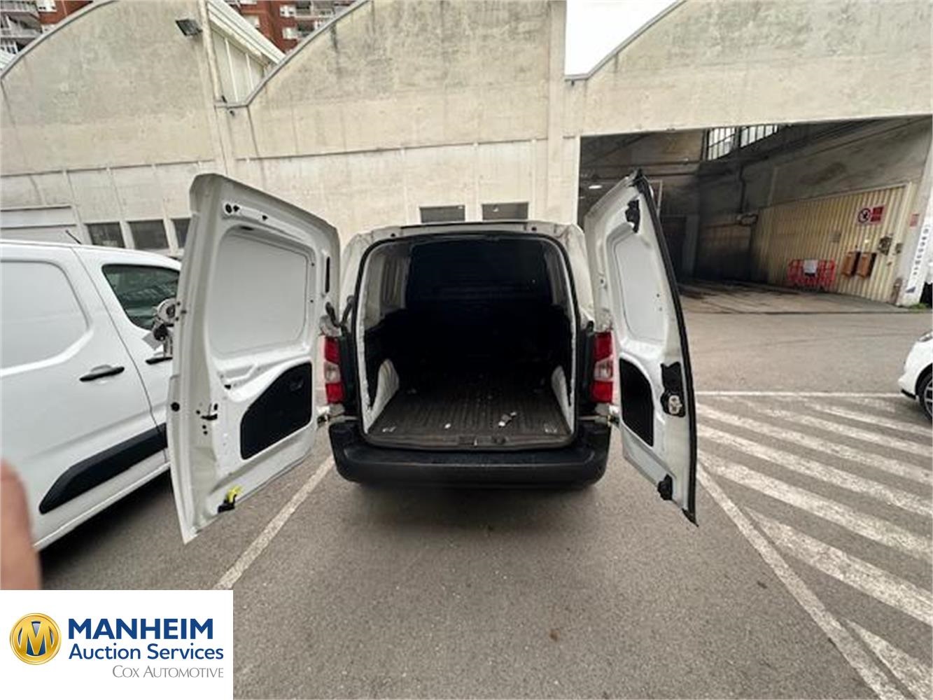 Foto Citroën BERLINGO III VAN 23