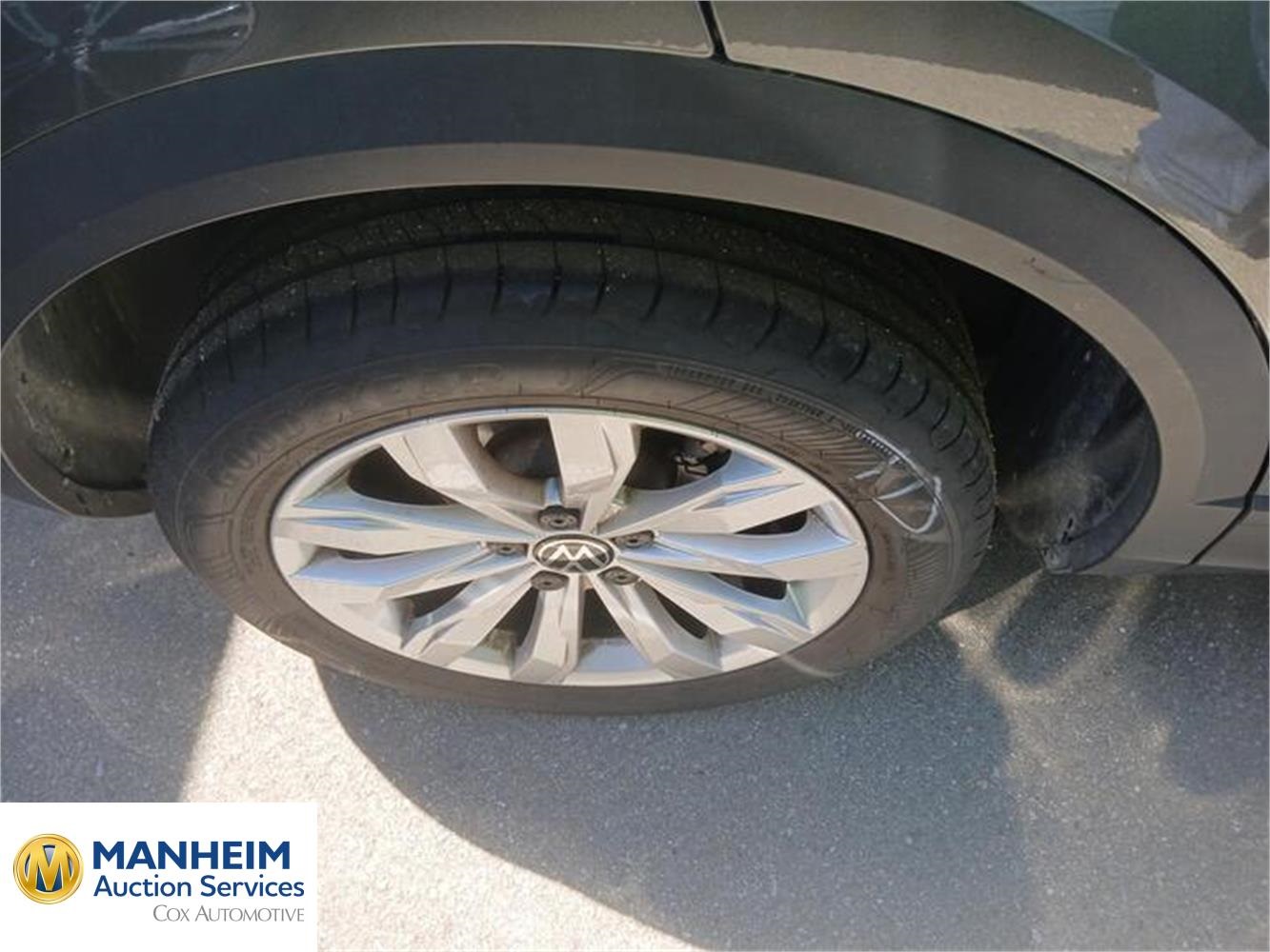 Foto Volkswagen T-Roc 4