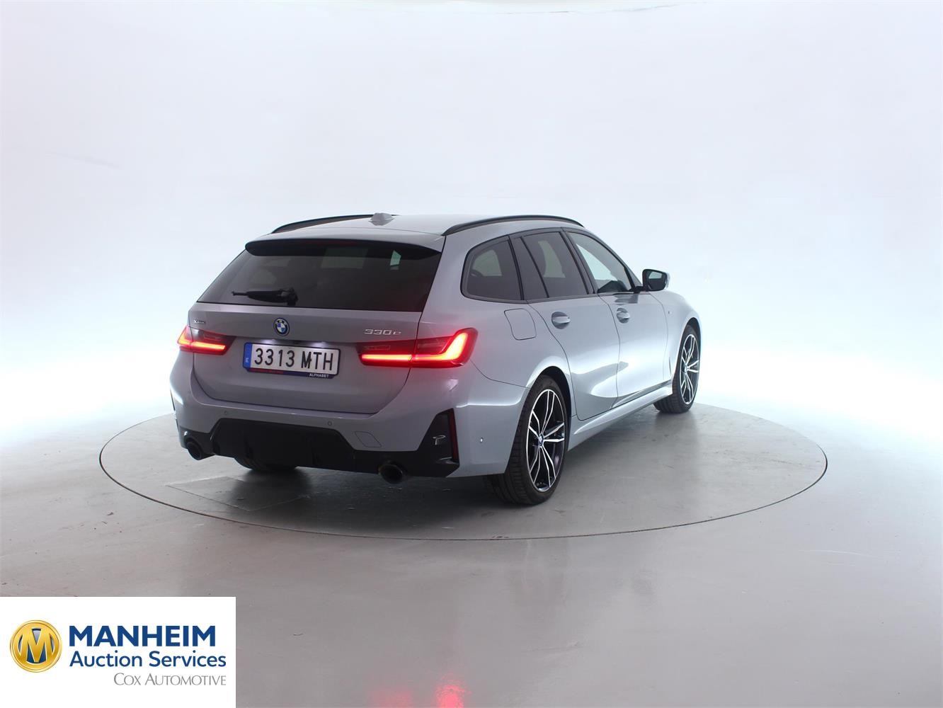 Foto BMW 330e xDrive Touring (G21) 3