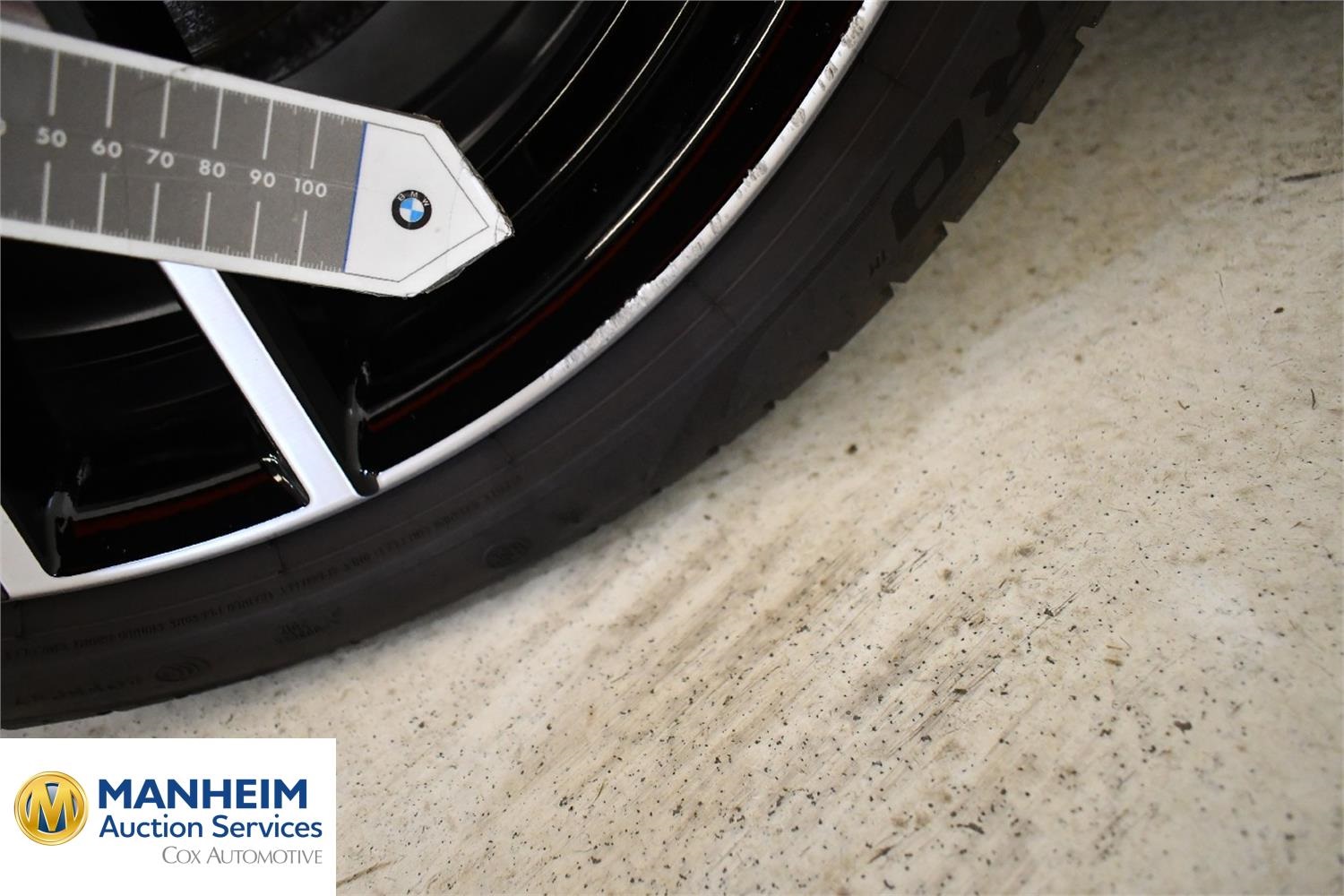 Foto BMW 330e xDrive Touring (G21) 36