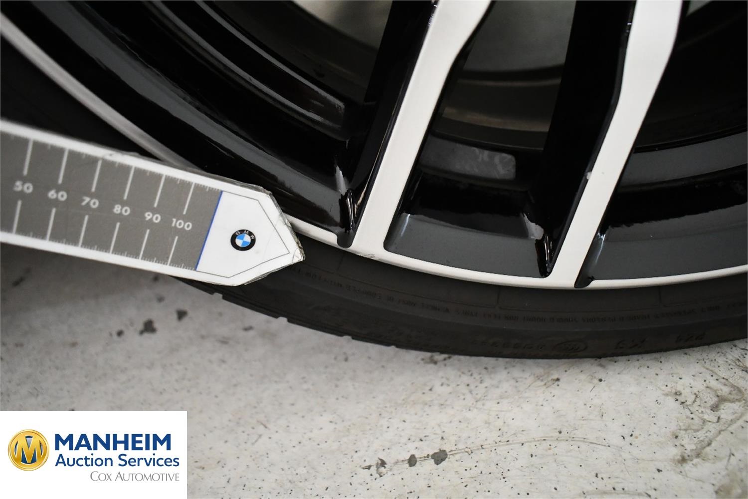 Foto BMW 330e xDrive Touring (G21) 38