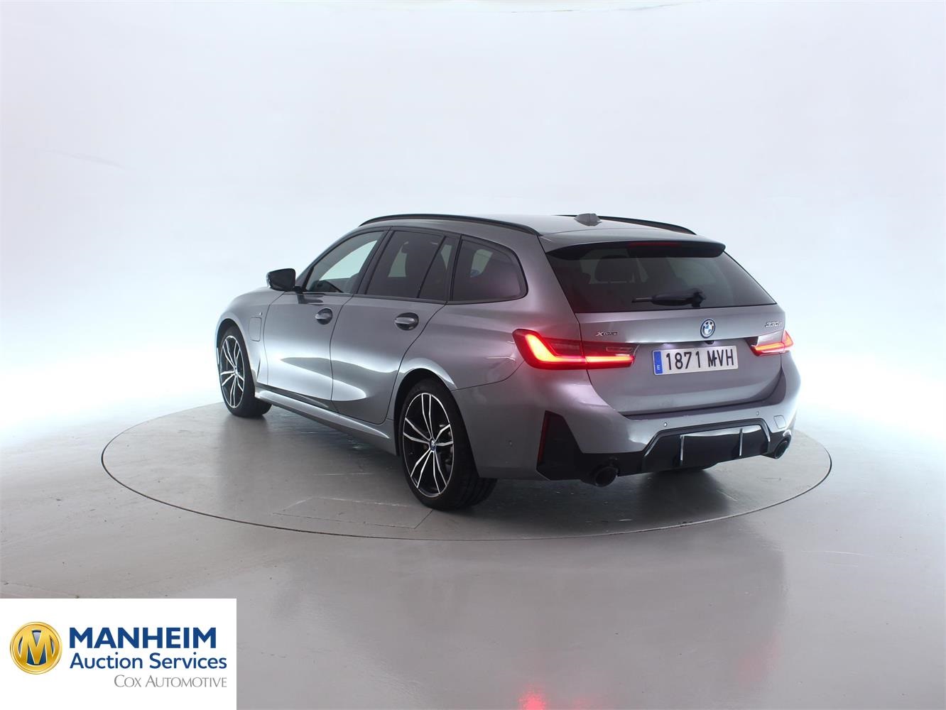 Foto BMW 330e xDrive Touring (G21) 2