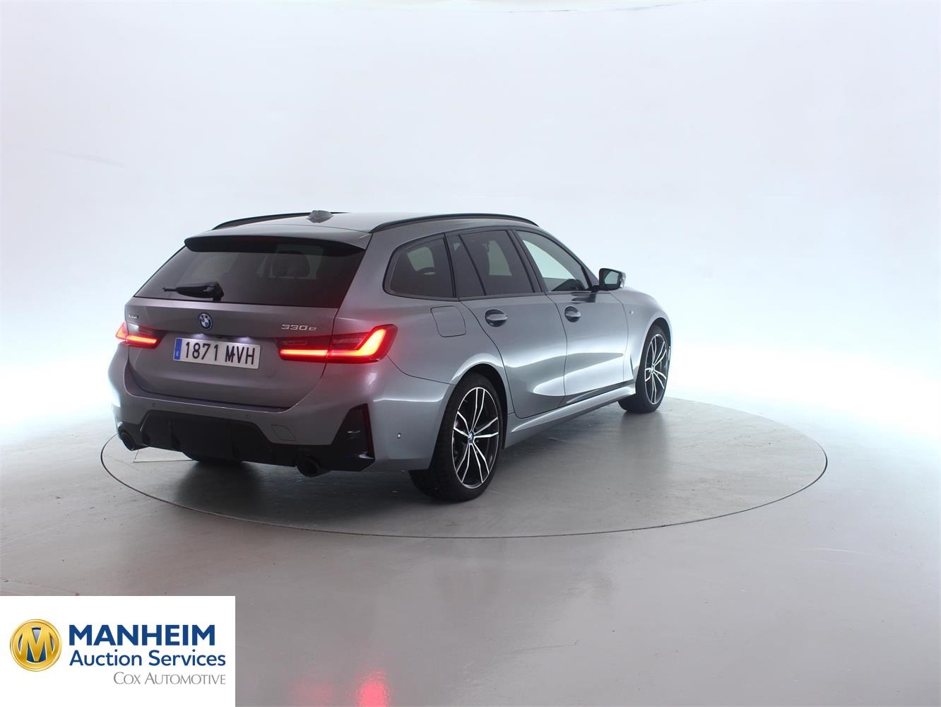 Foto BMW 330e xDrive Touring (G21) 3