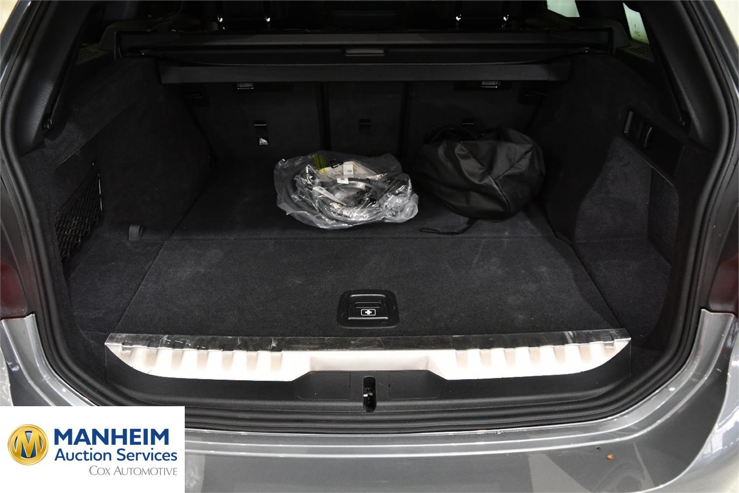 Foto BMW 330e xDrive Touring (G21) 12