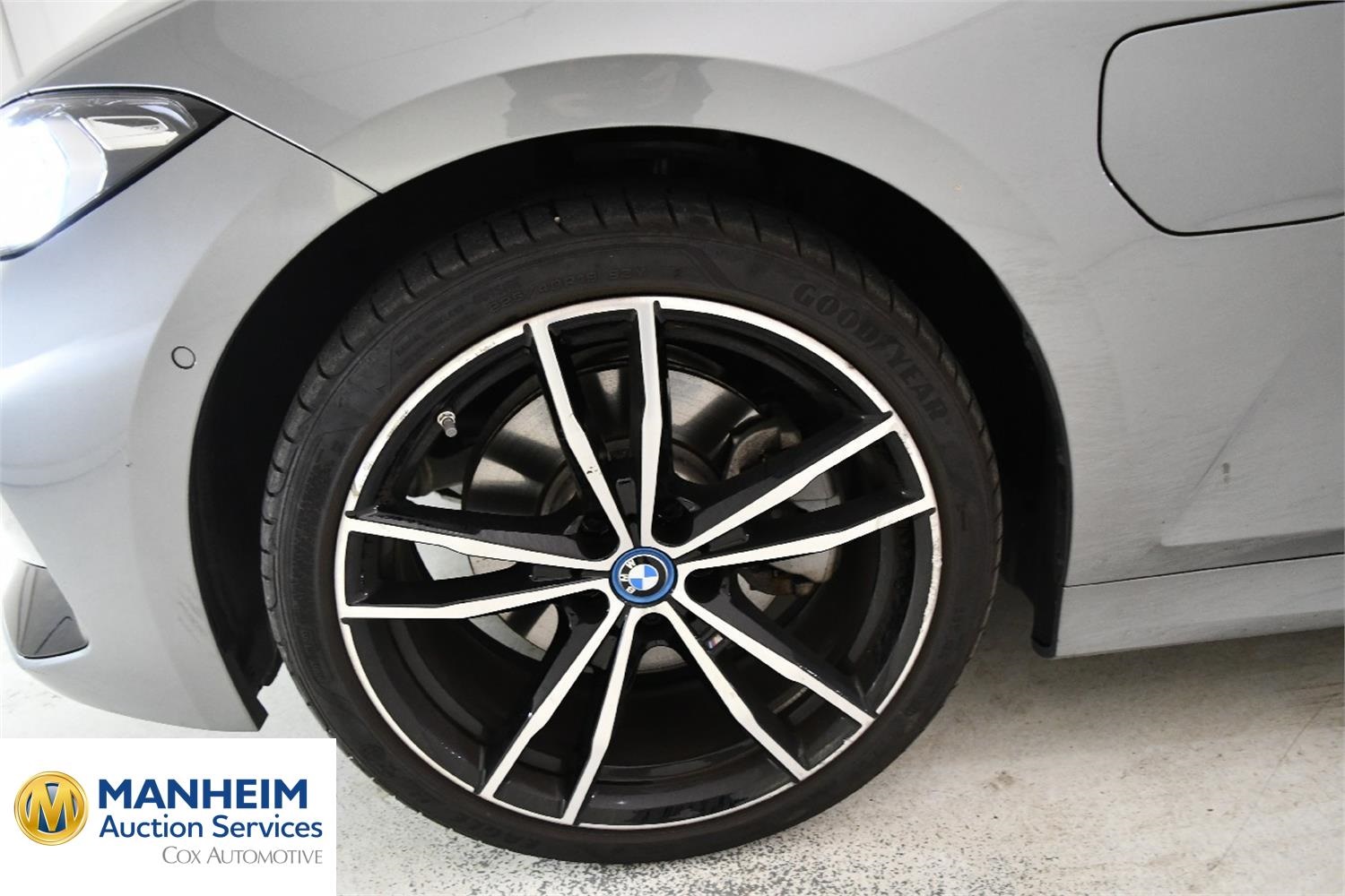 Foto BMW 330e xDrive Touring (G21) 31
