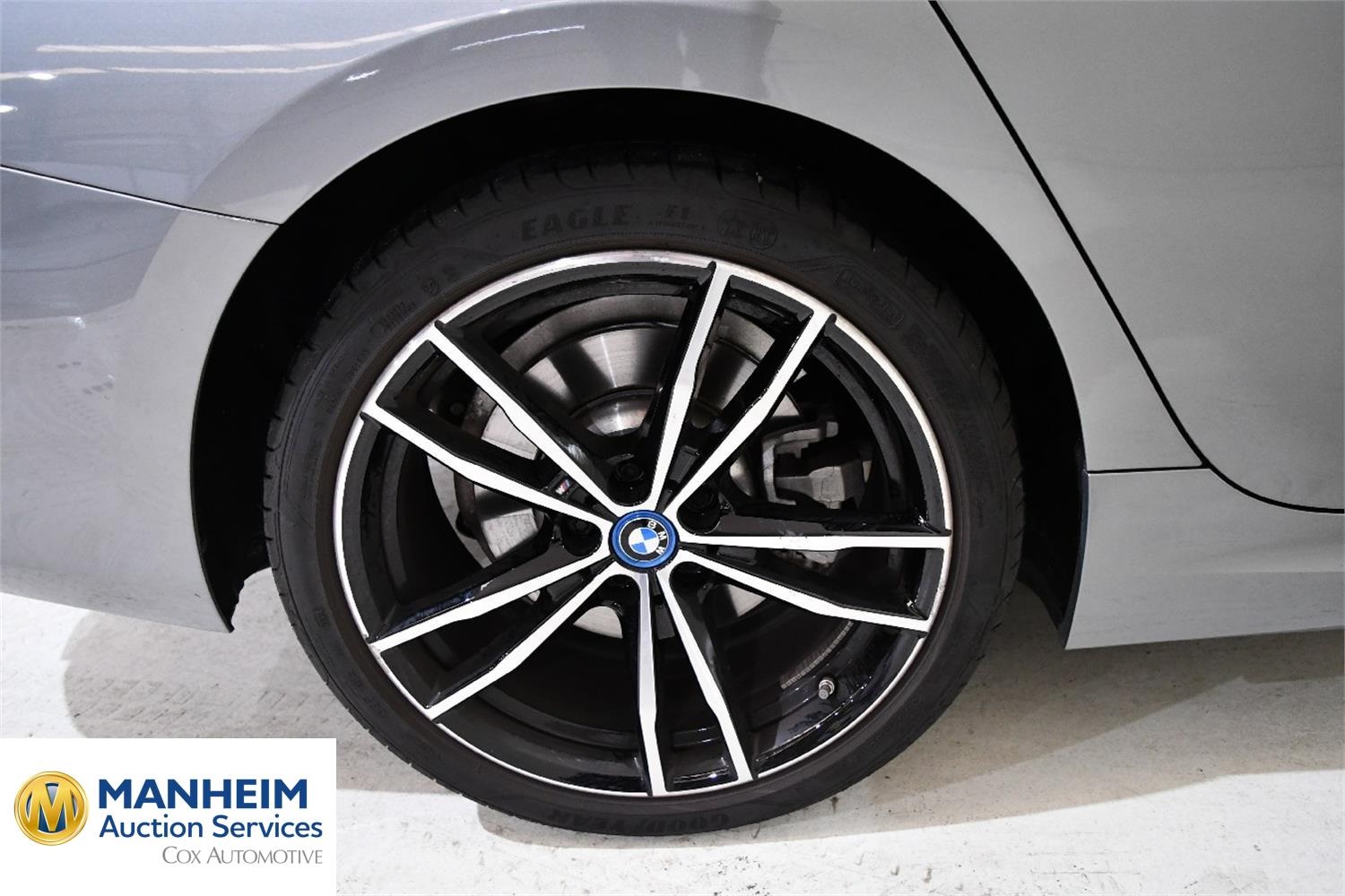 Foto BMW 330e xDrive Touring (G21) 33