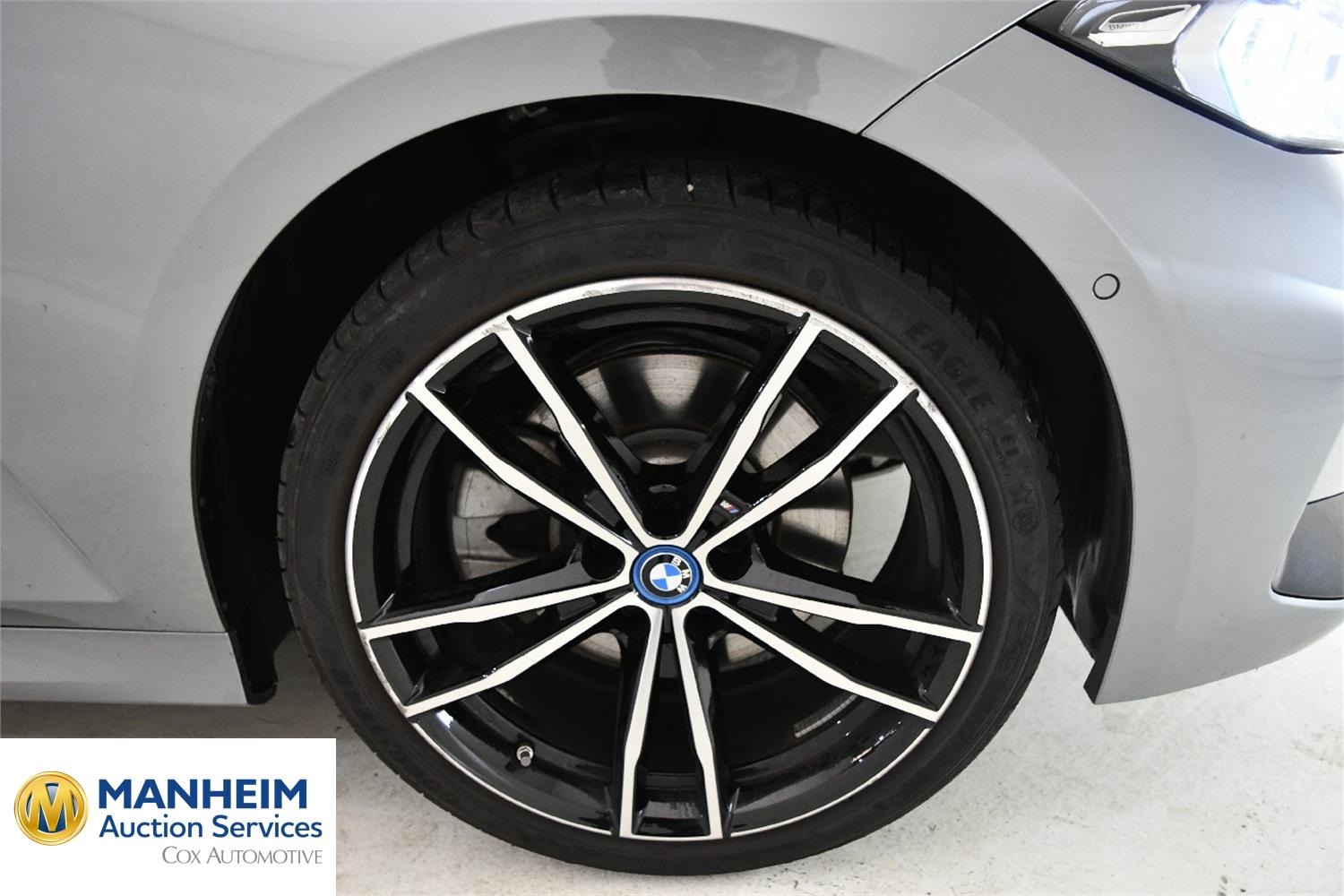 Foto BMW 330e xDrive Touring (G21) 34