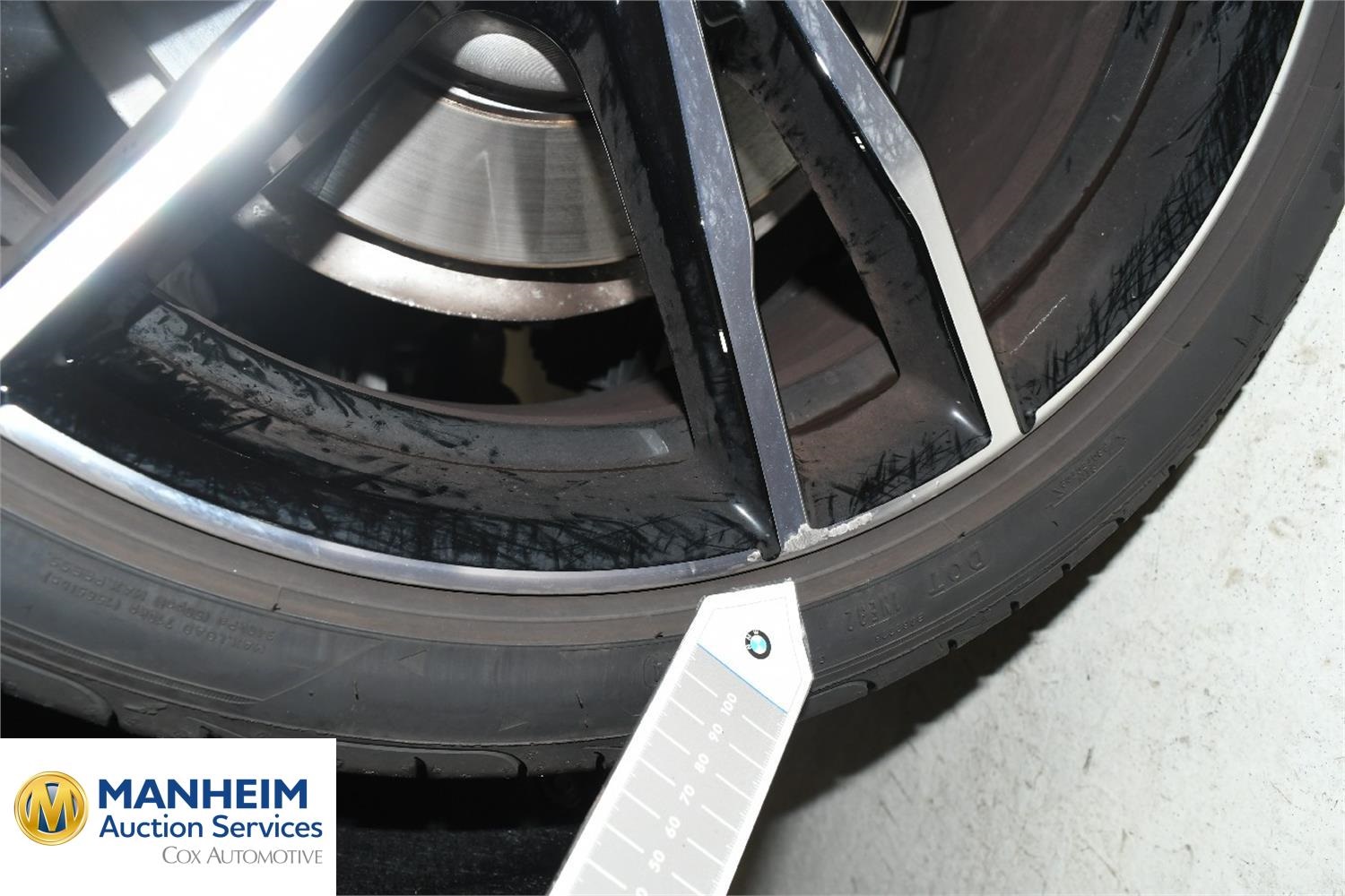 Foto BMW 330e xDrive Touring (G21) 38