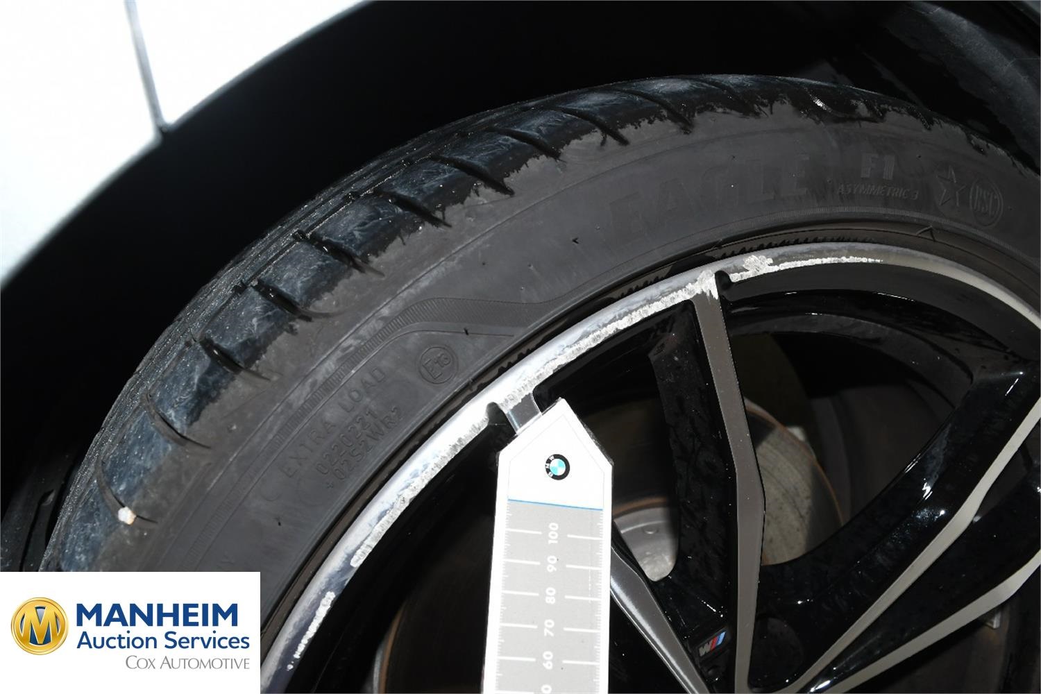 Foto BMW 330e xDrive Touring (G21) 41
